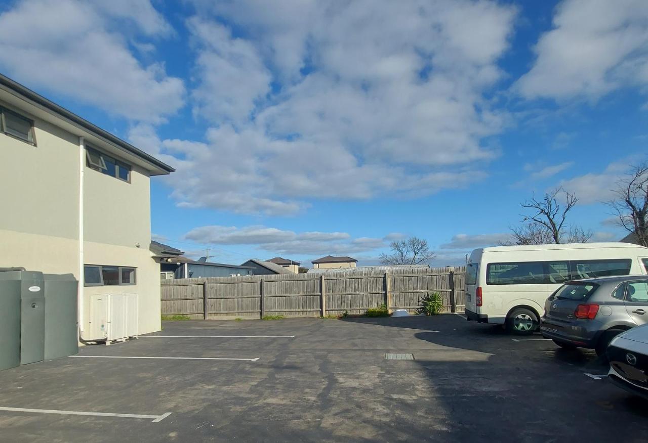 Maruve Guesthouse 12 Min From Melb Airport メルボルン エクステリア 写真