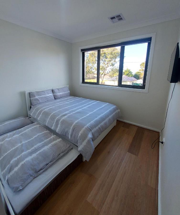 Maruve Guesthouse 12 Min From Melb Airport メルボルン エクステリア 写真