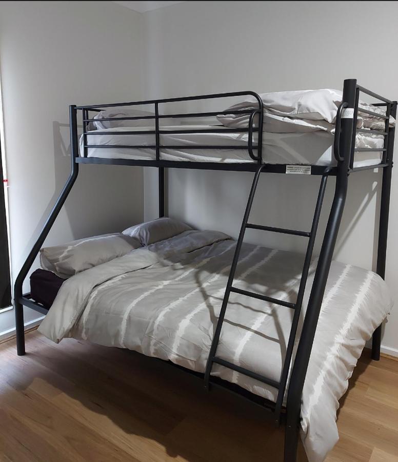 Maruve Guesthouse 12 Min From Melb Airport メルボルン エクステリア 写真
