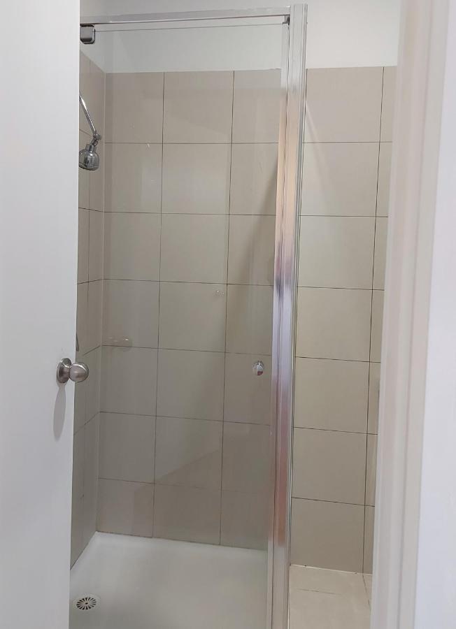 Maruve Guesthouse 12 Min From Melb Airport メルボルン エクステリア 写真