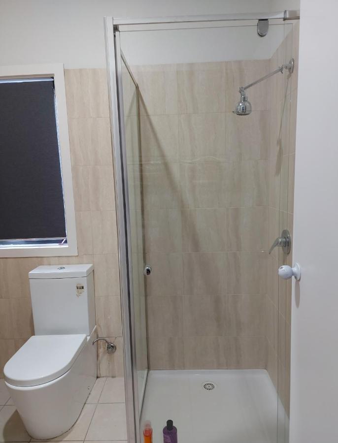 Maruve Guesthouse 12 Min From Melb Airport メルボルン エクステリア 写真