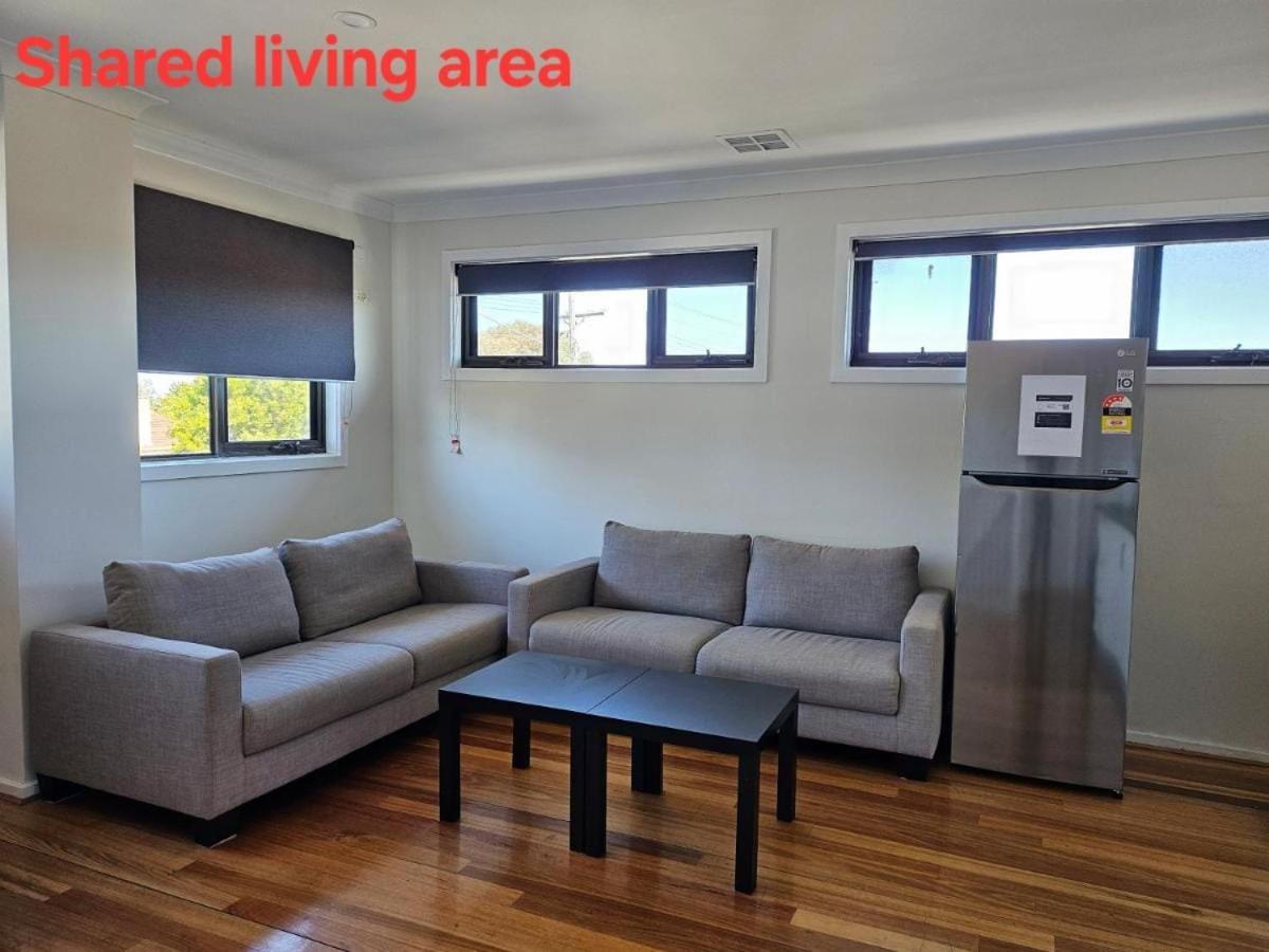 Maruve Guesthouse 12 Min From Melb Airport メルボルン エクステリア 写真