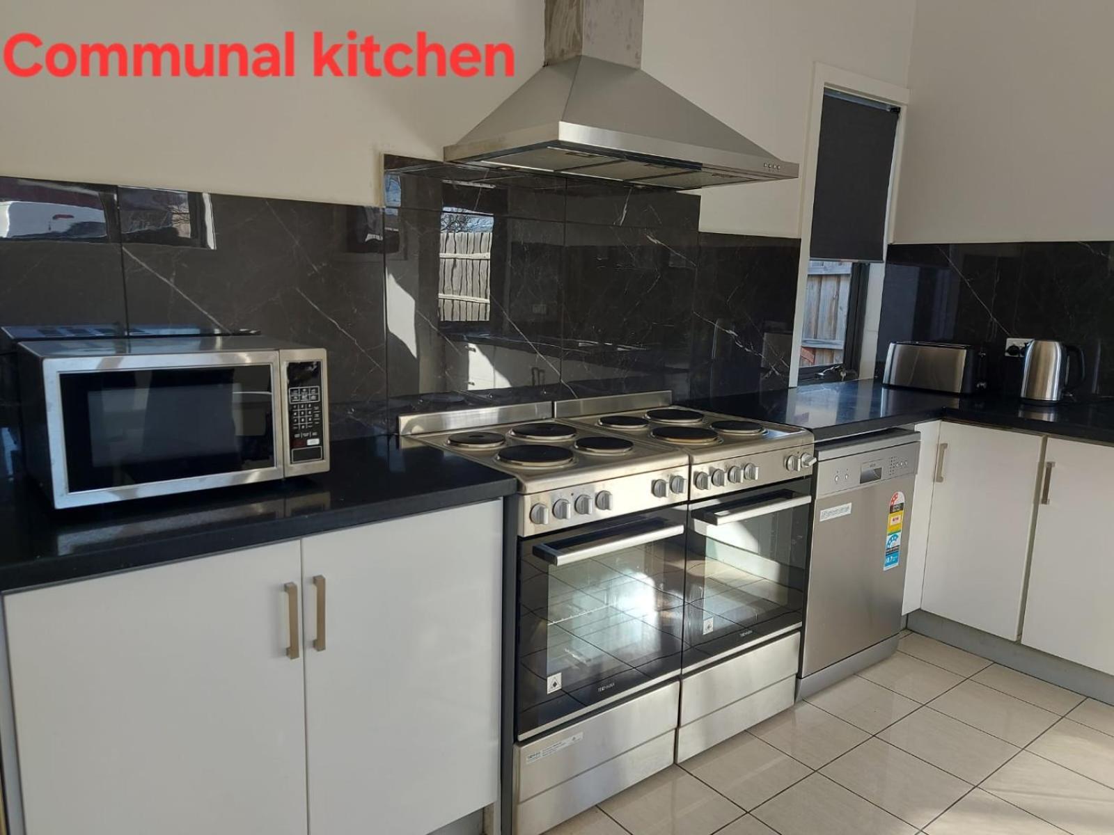 Maruve Guesthouse 12 Min From Melb Airport メルボルン エクステリア 写真